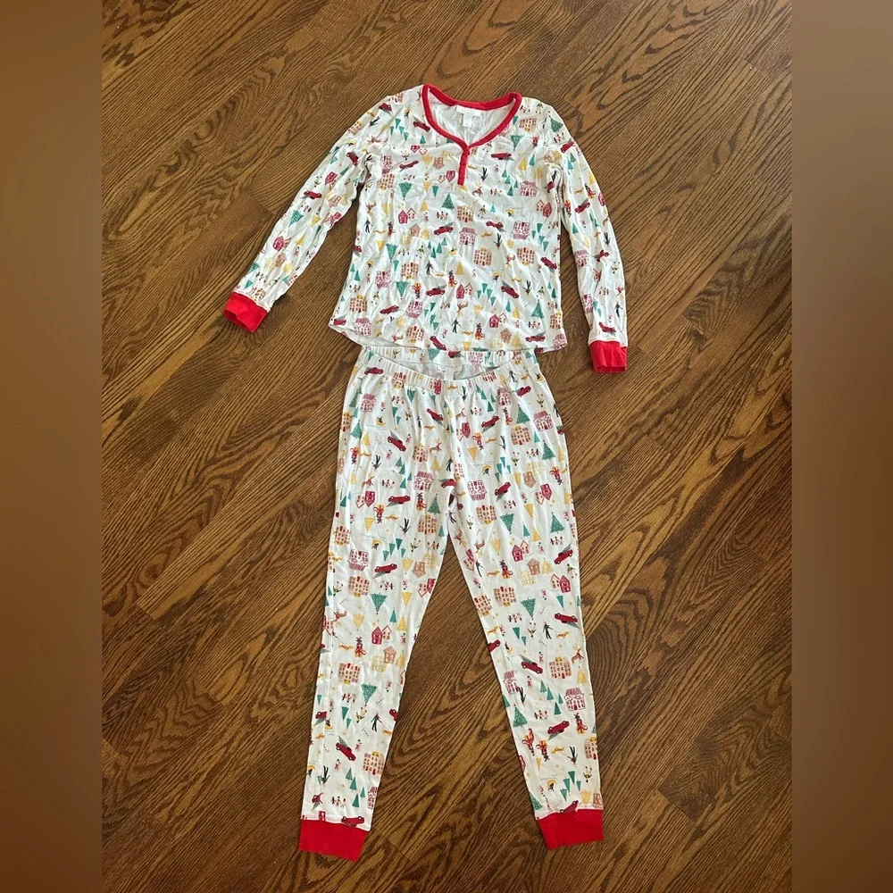 LC Lauren Conrad Women’s Holiday Village Pajama Set - Picture 5 of 12